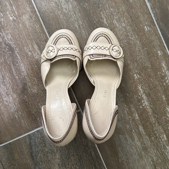 Gianni Bini Amalia Heels - Ivory w/Brown Stitching - Picture 3 of 10